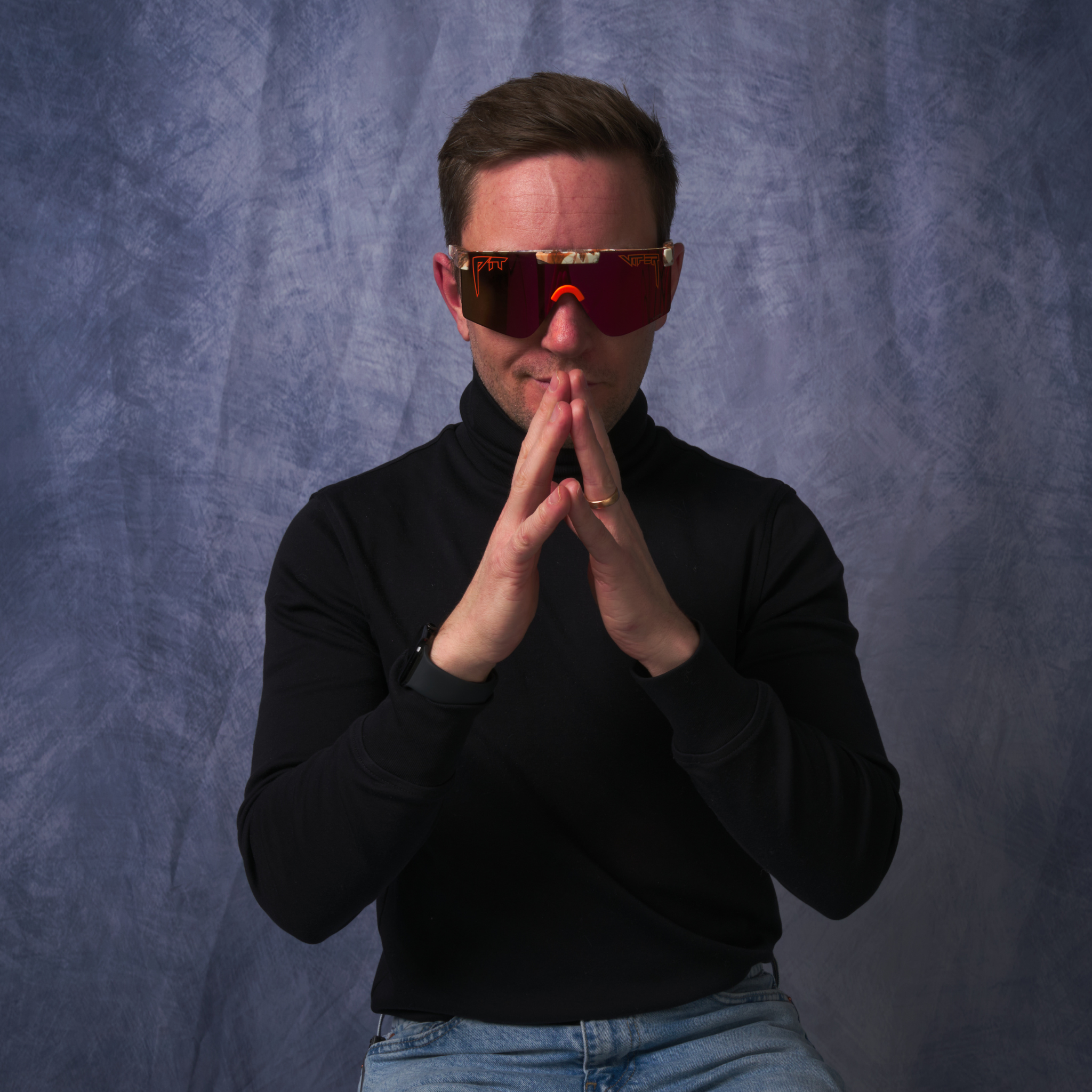 actualbush-original-2.0-regular-hdpv-polarized-red-lifestyle.png