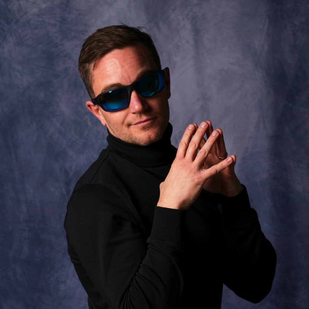 exec-somox-hdpv-polarized-blue-lifestyle.jpg