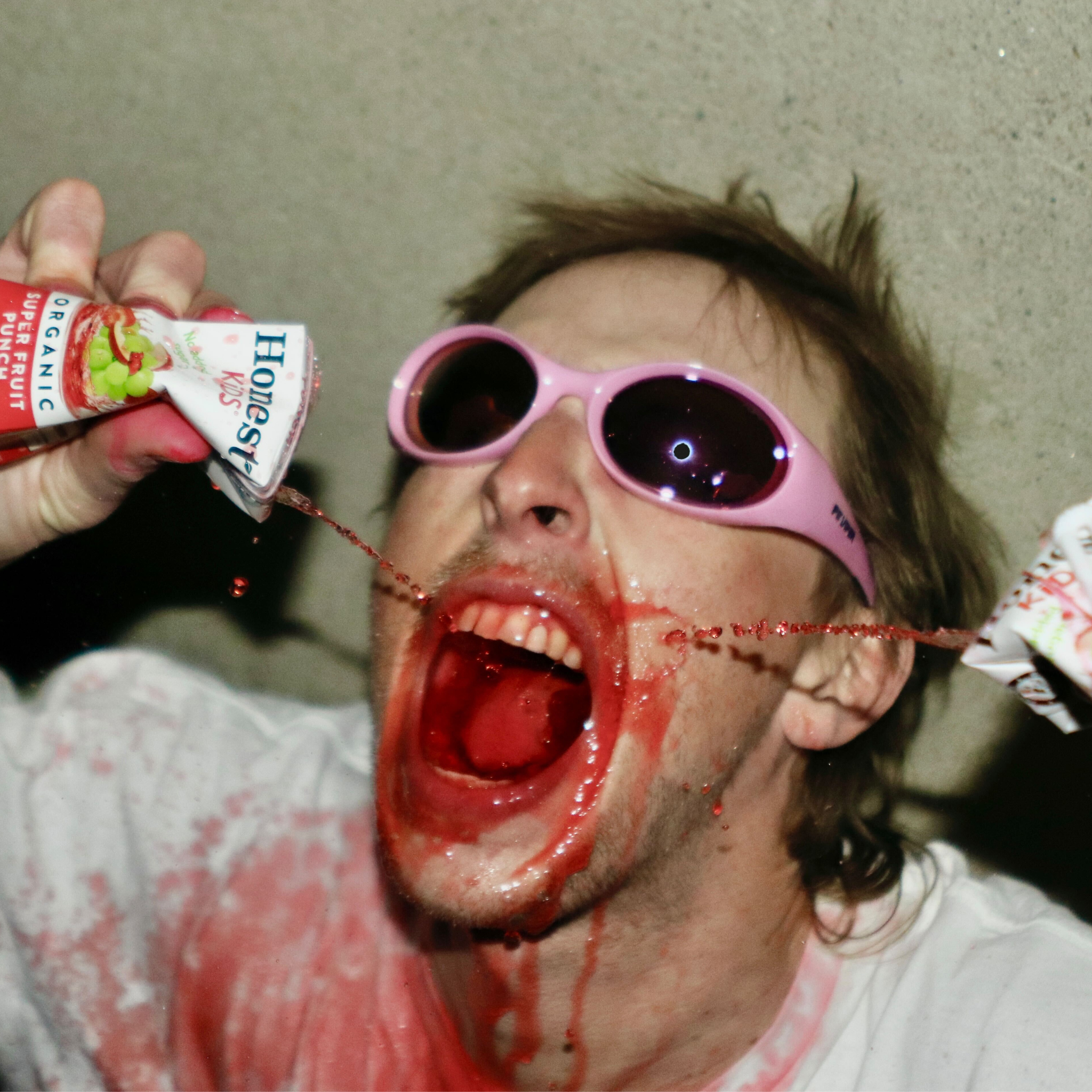 juicy_slammer_juice_boxes_lifestyle_2.png