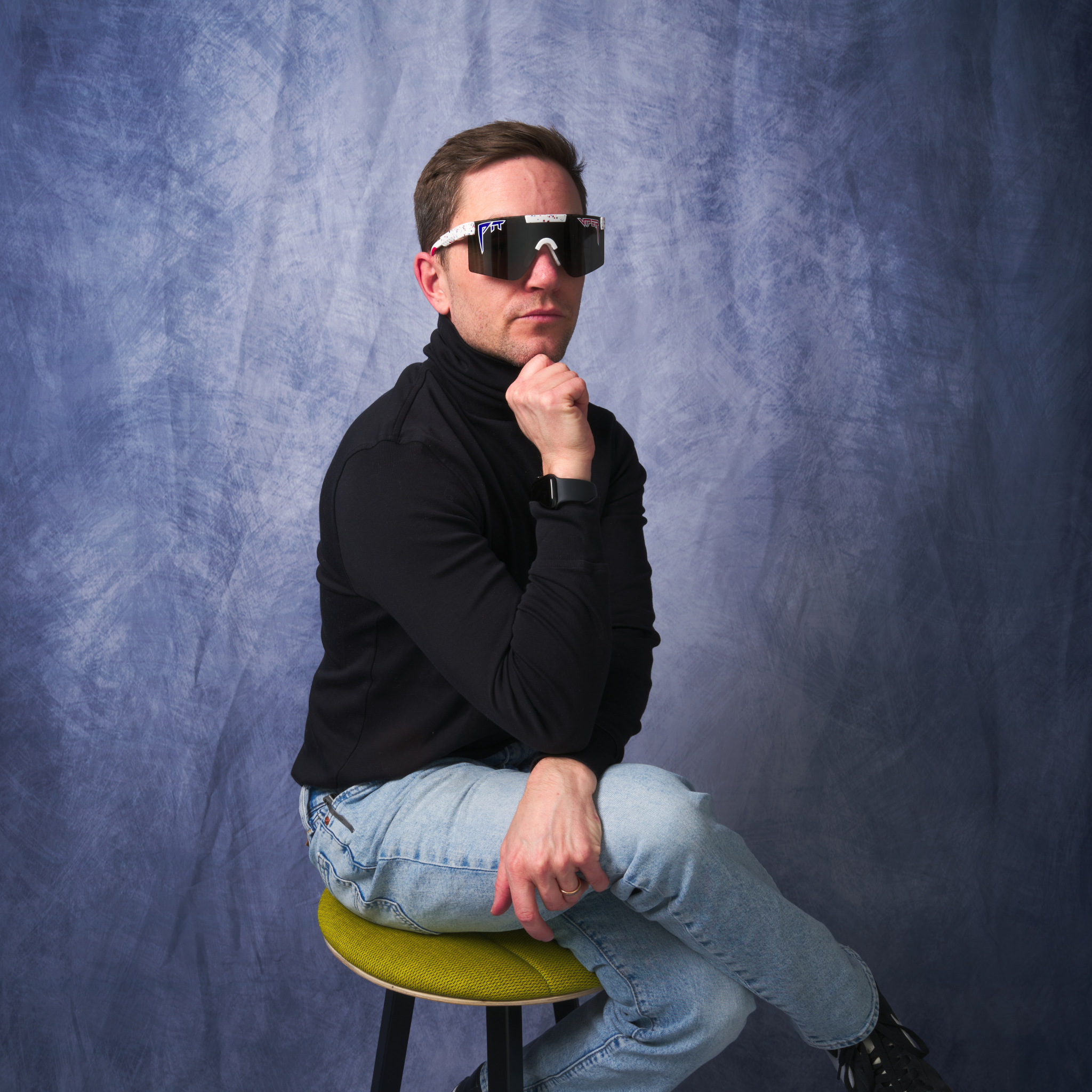 merika-original-2.0-regular-smoke-lifestyle-2.png