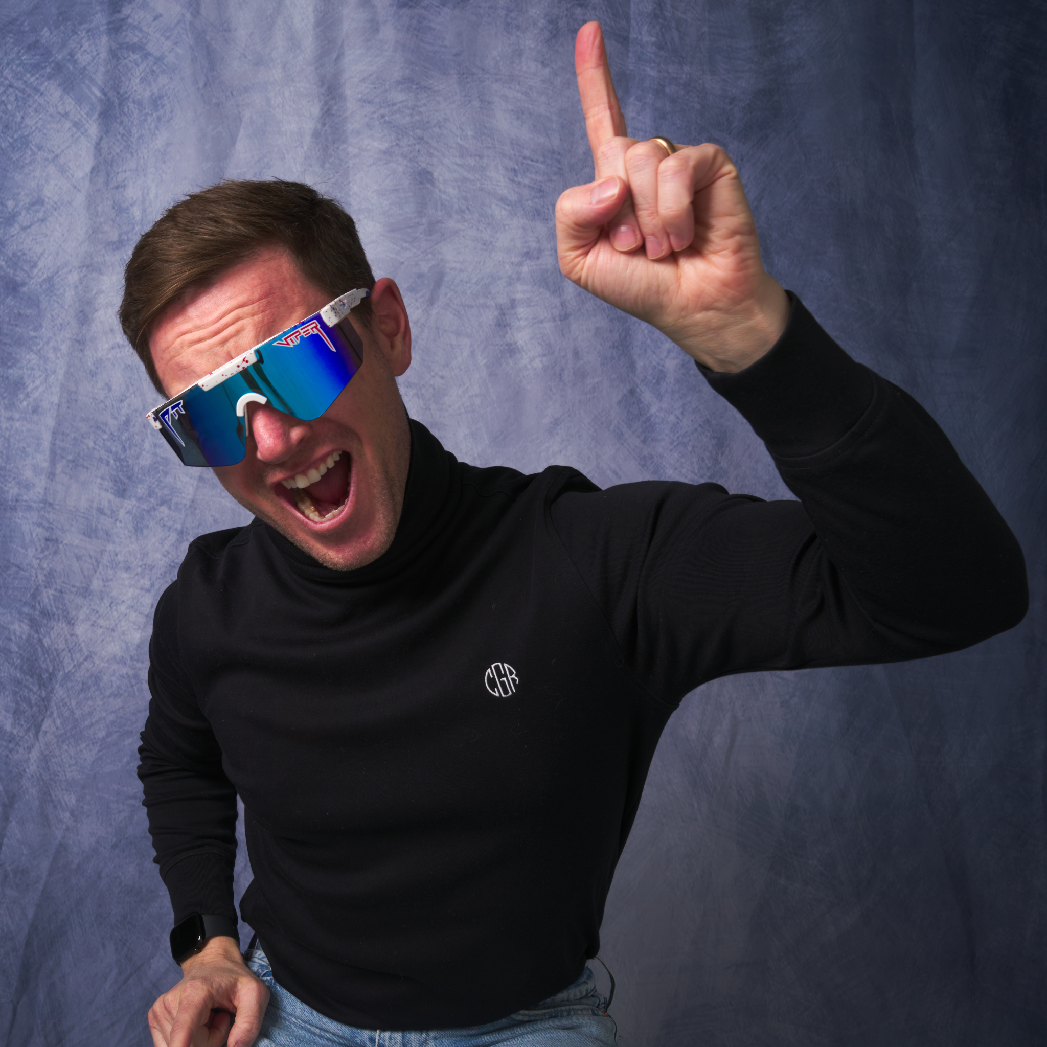 merika-original-2.0-regular-z87-blue-lifestyle-2.png