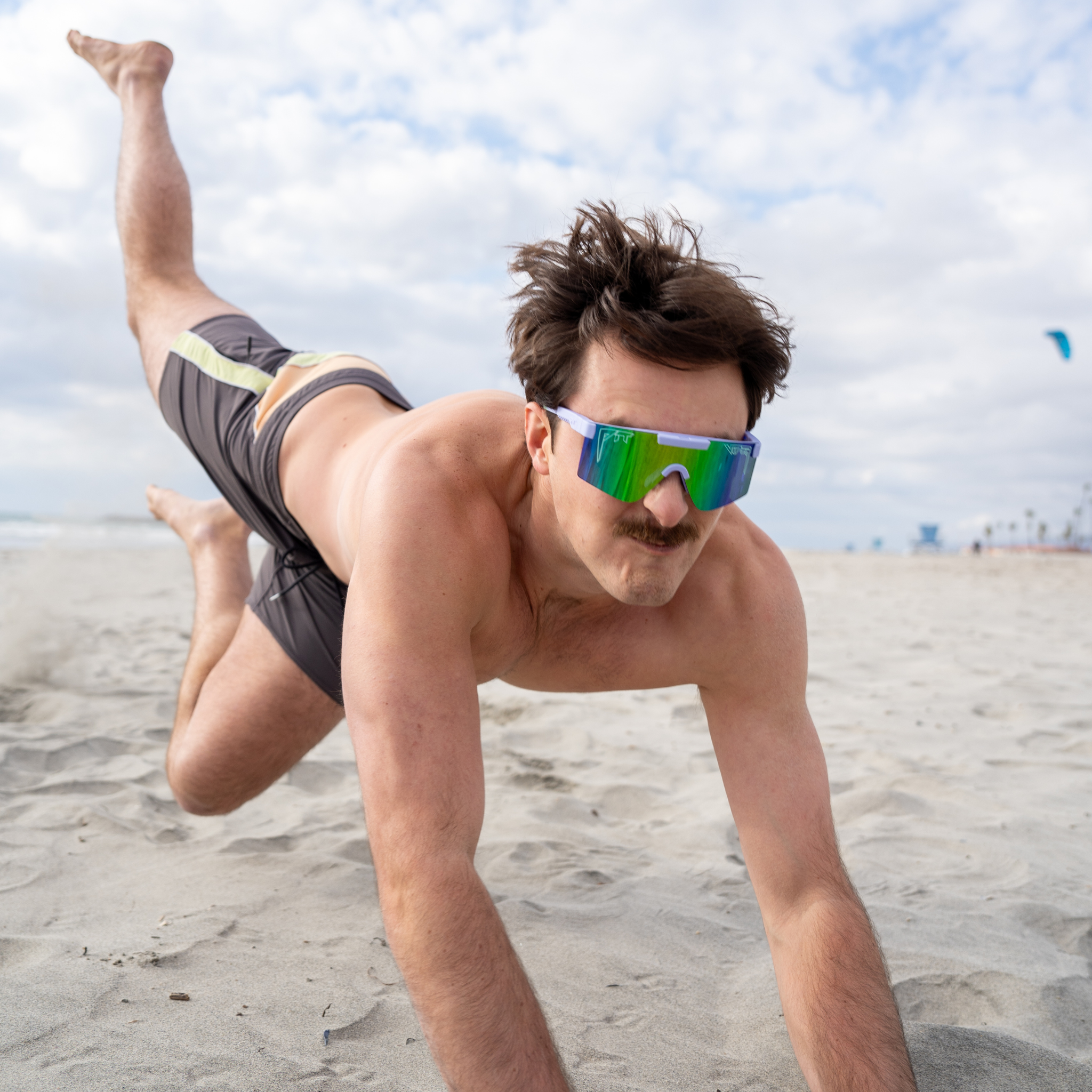 the_moontower_original_2.0_regular_hdpv_polarized_blue_green_lifestyle_2.png